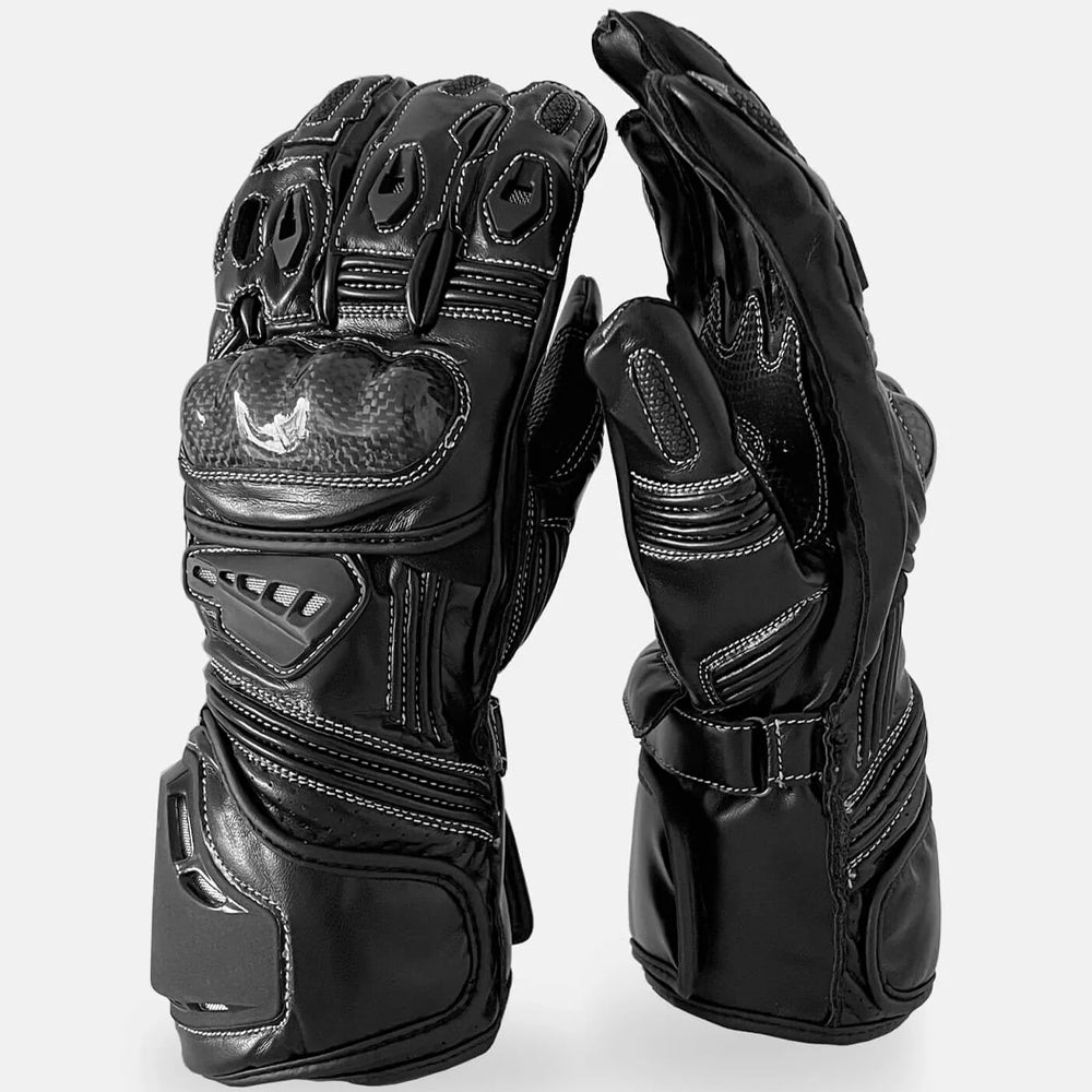 Motorbike riding gloves made of Kevlar material for winter riding