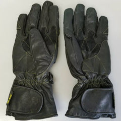 Matching motorbike leather jackets and motorcycle gloves with Kevlar for riders